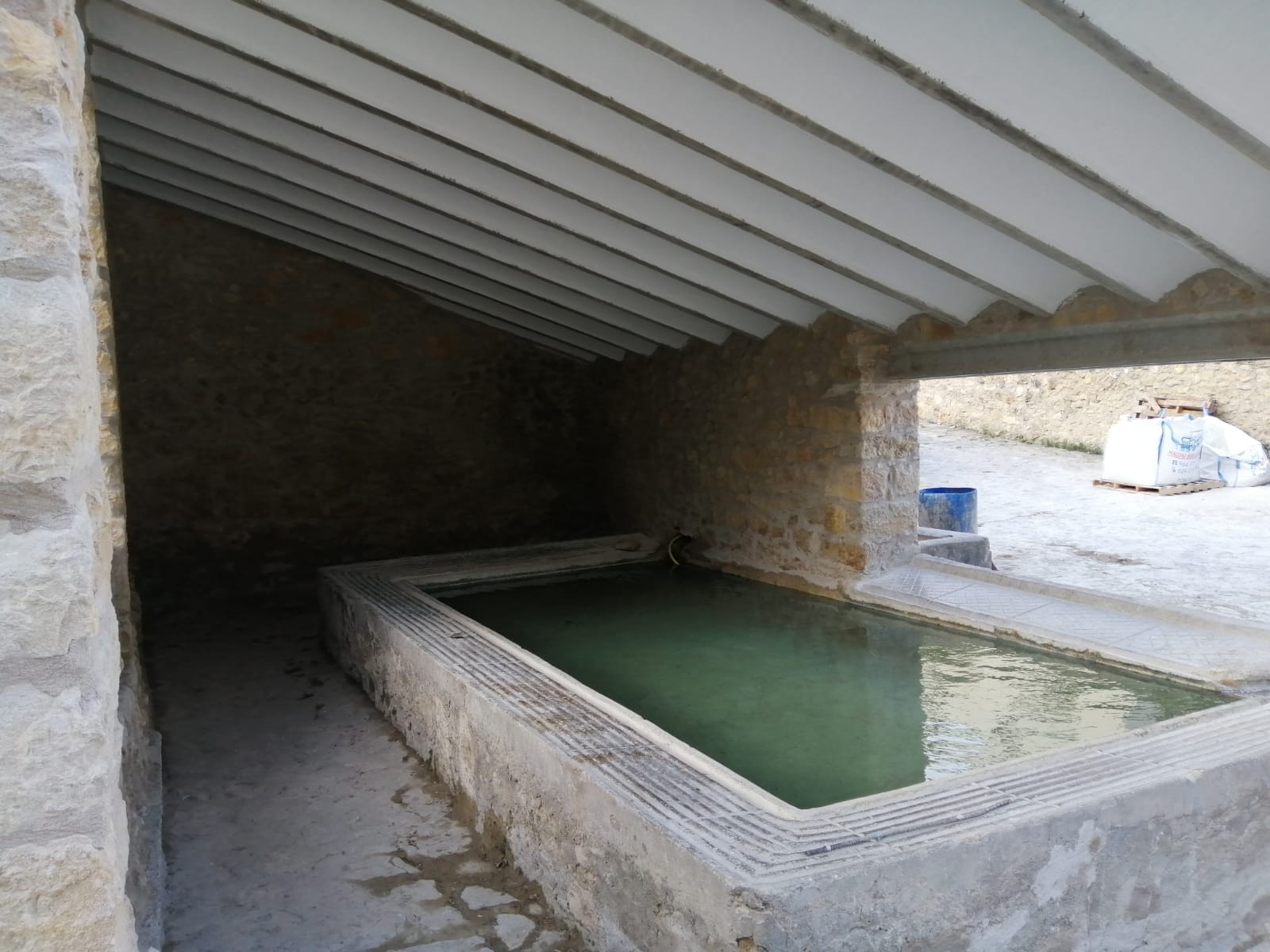 L'Ajuntament de Palanques millora els llavadors i la Font Vella