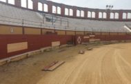 La Brigada d'Obres i Serveis de Vinaròs adequa la plaça de bous