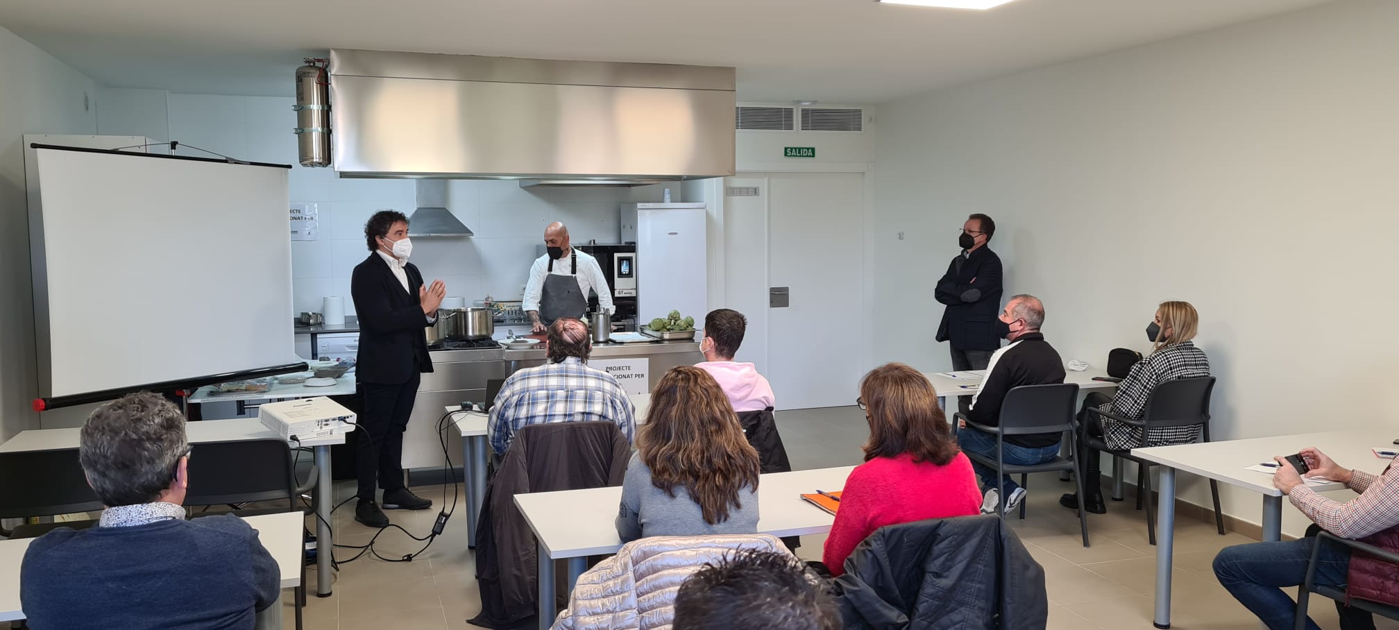 Colomer destaca la importància de tindre referents culinaris com el xef Estrella Michelín Raúl Resino