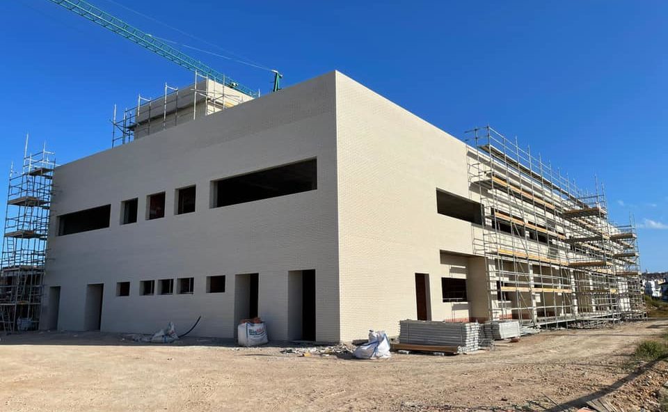Espectacular imatge de les obres de construcció del nou col·legi Jaume I de Vinaròs