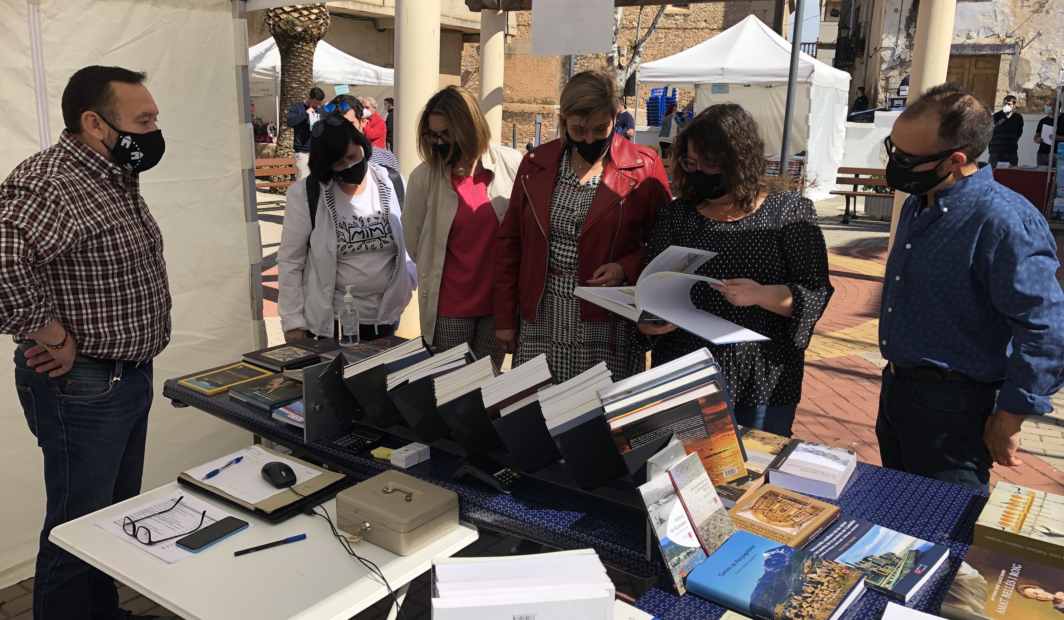 Càlig celebra amb gran èxit de participació la I Fira del Llibre