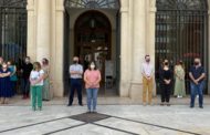 Minut de silenci en repulsa per un nou assassinat per violència masclista a La Pobla Llarga