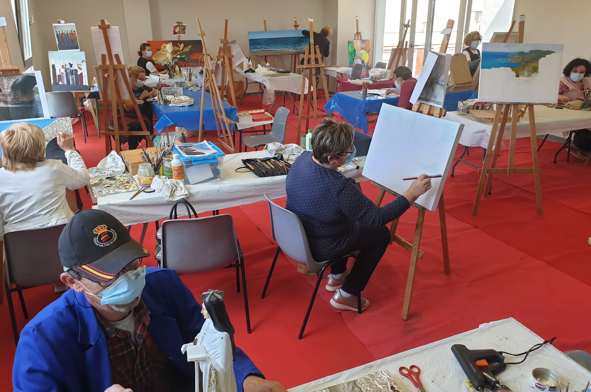 Santa Magdalena finalitza les classes del curs de pintura