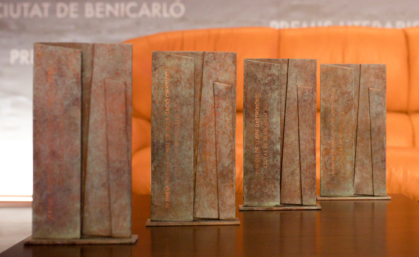 16 personalitats de reconegut prestigi integren el jurat dels Premis Literaris de Benicarló