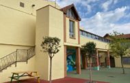 La Brigada Municipal de Càlig pinta el CEIP Felicinda Collel