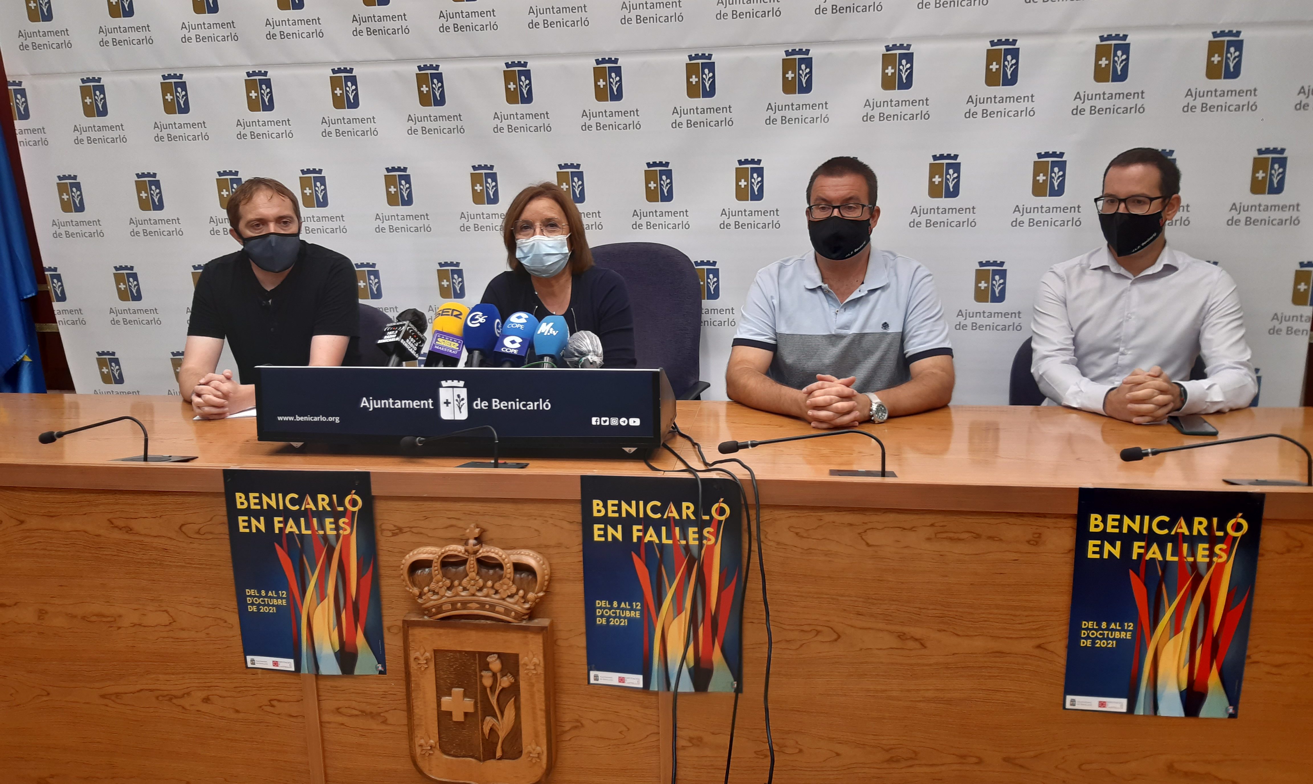 Ajuntament i Junta Local Fallera escenifiquen el suport total a les Falles de Benicarló 2021