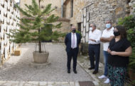 Martí posa en valor les troballes històriques obtingudes al jaciment de Tossal de la Vila a Serra d'en Galceran