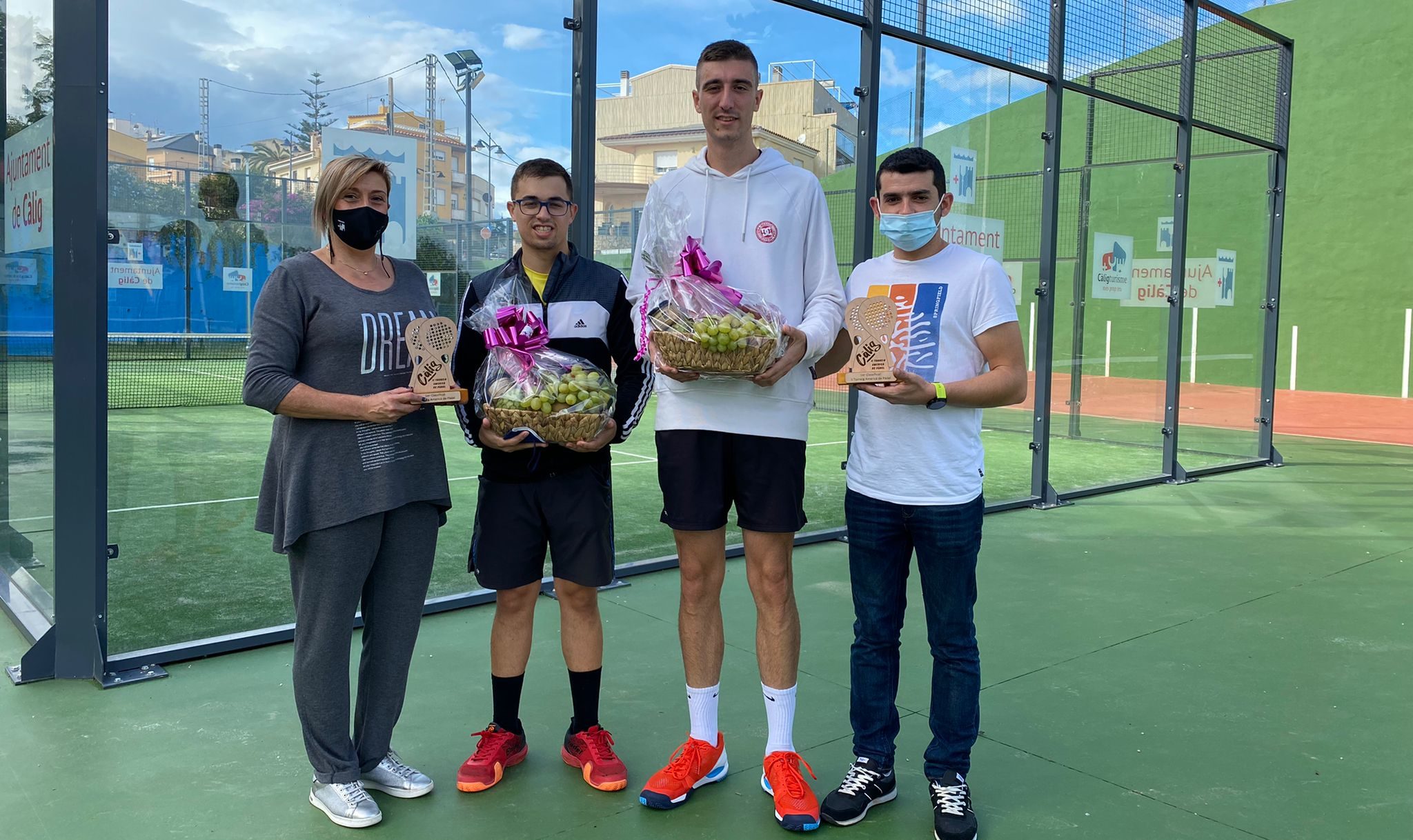 Quinze parelles participen en el II Torneig Americà de Padel a Càlig