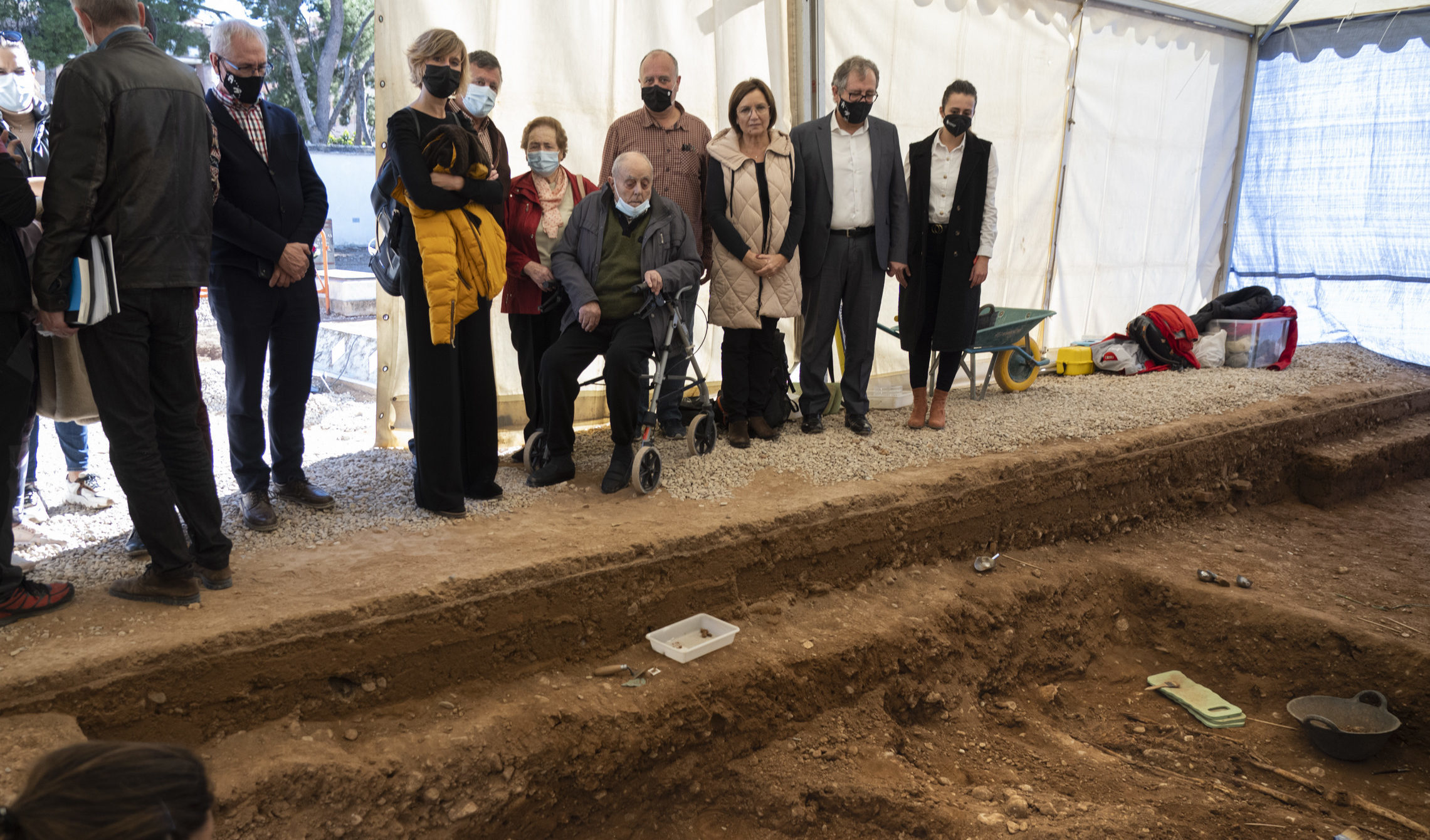 Martí visita les exhumacions d'afusellats en el cementeri de Castelló finançades per la Diputació