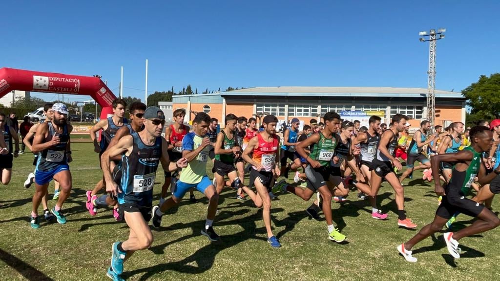 Més de 700 atletes participen en el XL Cros Ciutat de Benicarló