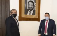 La Diputació penja la foto de l'expresident Javier Moliner en la Sala de Comissions del Palau Provincial