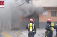 Un incendi en un pàrquing de Benicarló afecta totalment a un vehicle
