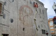 Continuen els treballs de restauració de les 'espectaculars' pintures fingides de l'Arxiprestal de Vinaròs