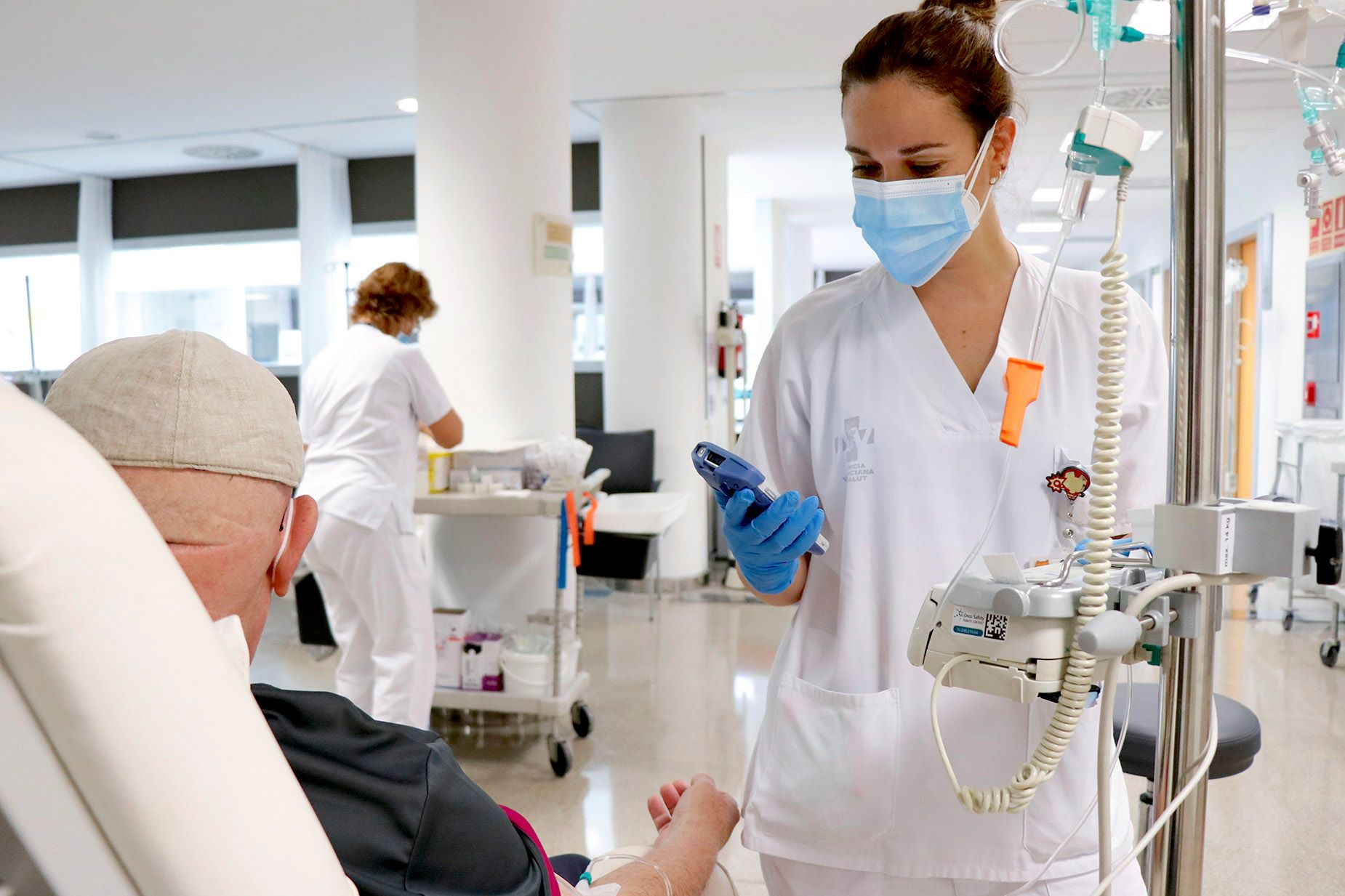 La vacunació redueix en un 75% el número d'hospitalitzats i ingressos en UCI i el 90% de defuncions