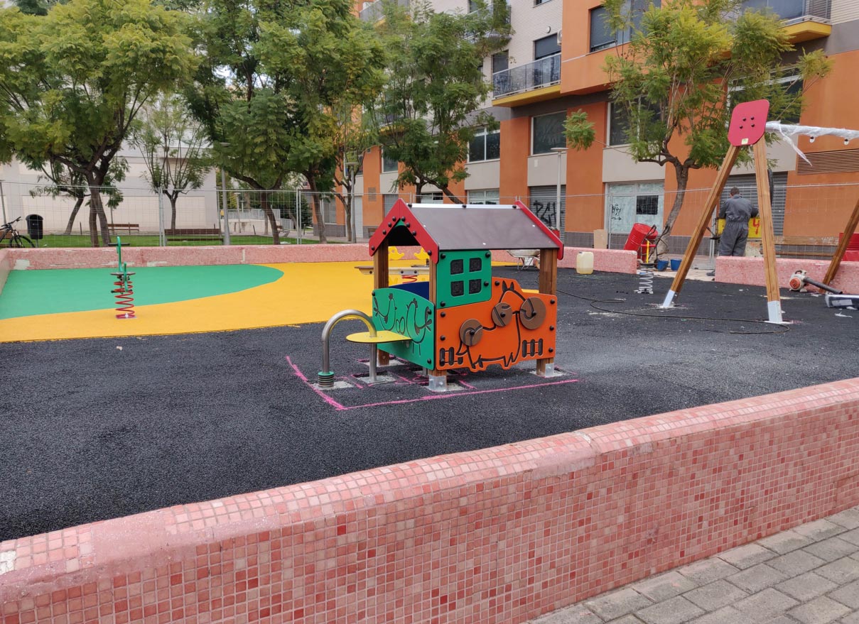 Vinaròs renova el parc infantil de l’avinguda de Castelló