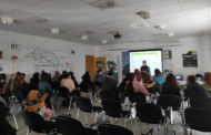 Alumnes del Ramón Cid i l'Associació Fenòmens de Benicarló visiten la planta de Cervera Bionord