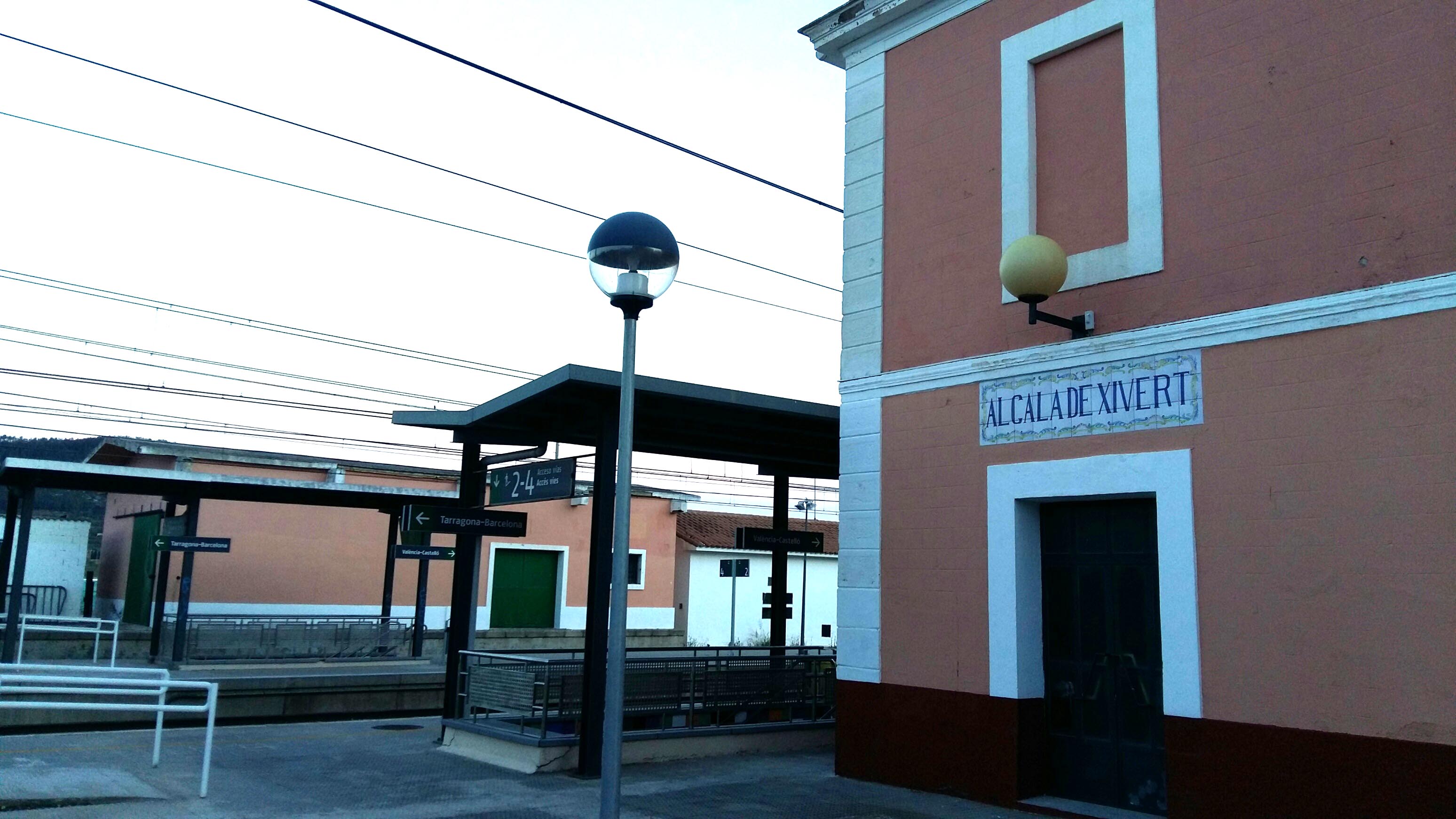 Alcalà-Alcossebre atorga 1.051 euros en ajudes de 'bonotren' per a estudiants del municipi