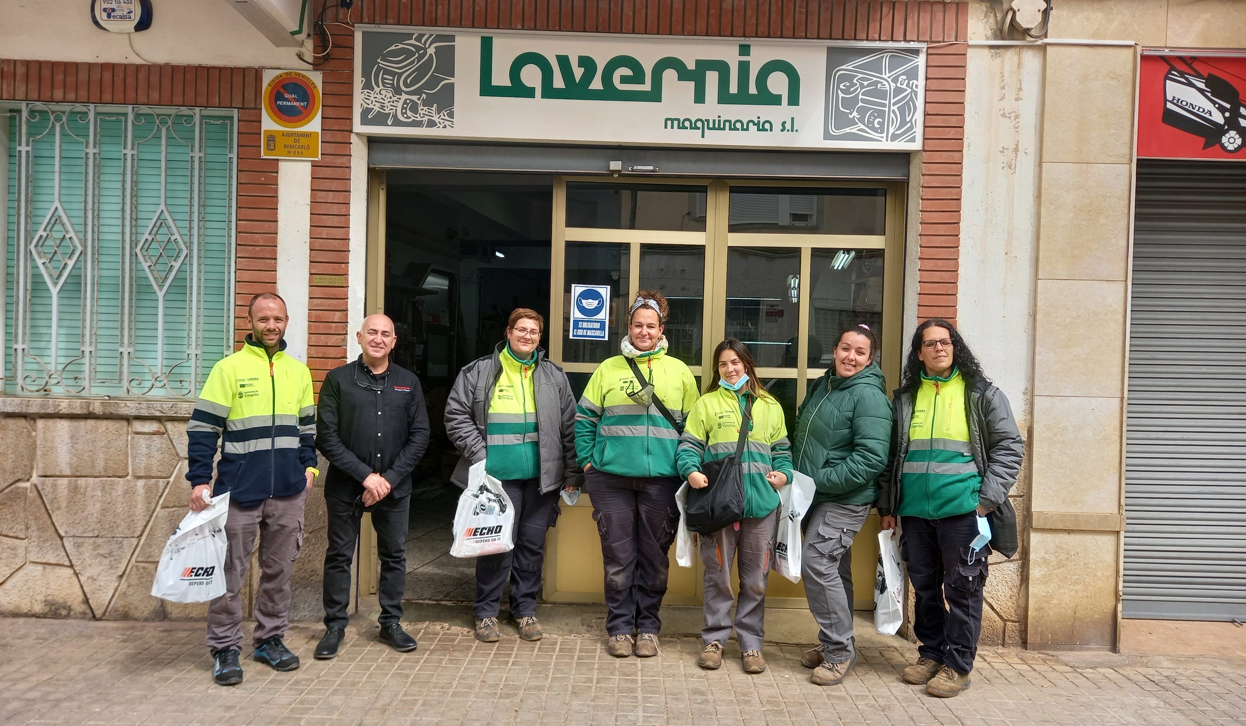 Visita formativa dels alumnes d'Et Formen de Vinaròs a una empresa de maquinària de jardineria