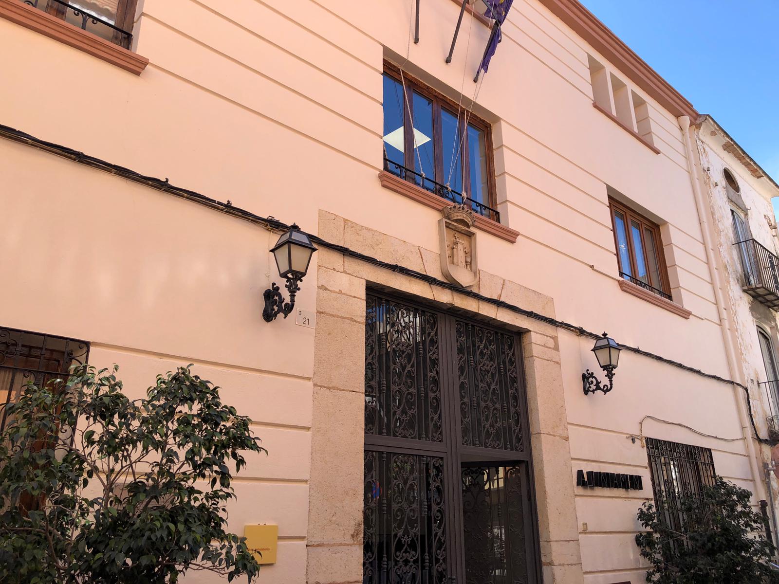 L'Ajuntament d'Alcalà-Alcossebre condemna l'agressió patida per un equip de la televisió d'À Punt