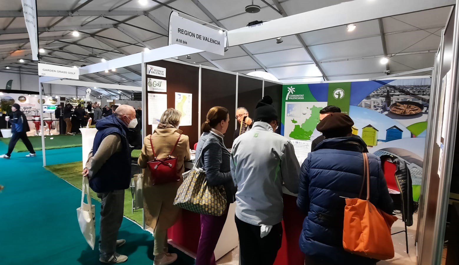 Turisme promociona l'oferta turística en el 'National Golf Week' que se celebra a Guyancourt