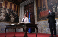Puig defensa el «paper essencial» de l'AVL per a consolidar el valencià