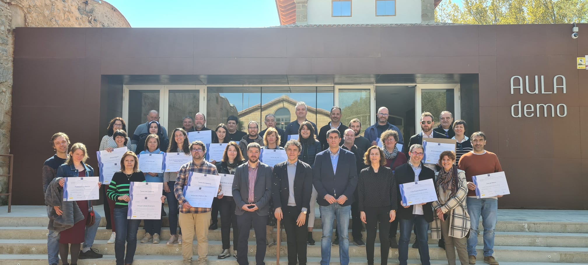 Colomer entrega a Morella els distintius de qualitat turística certificada a 25 entitats