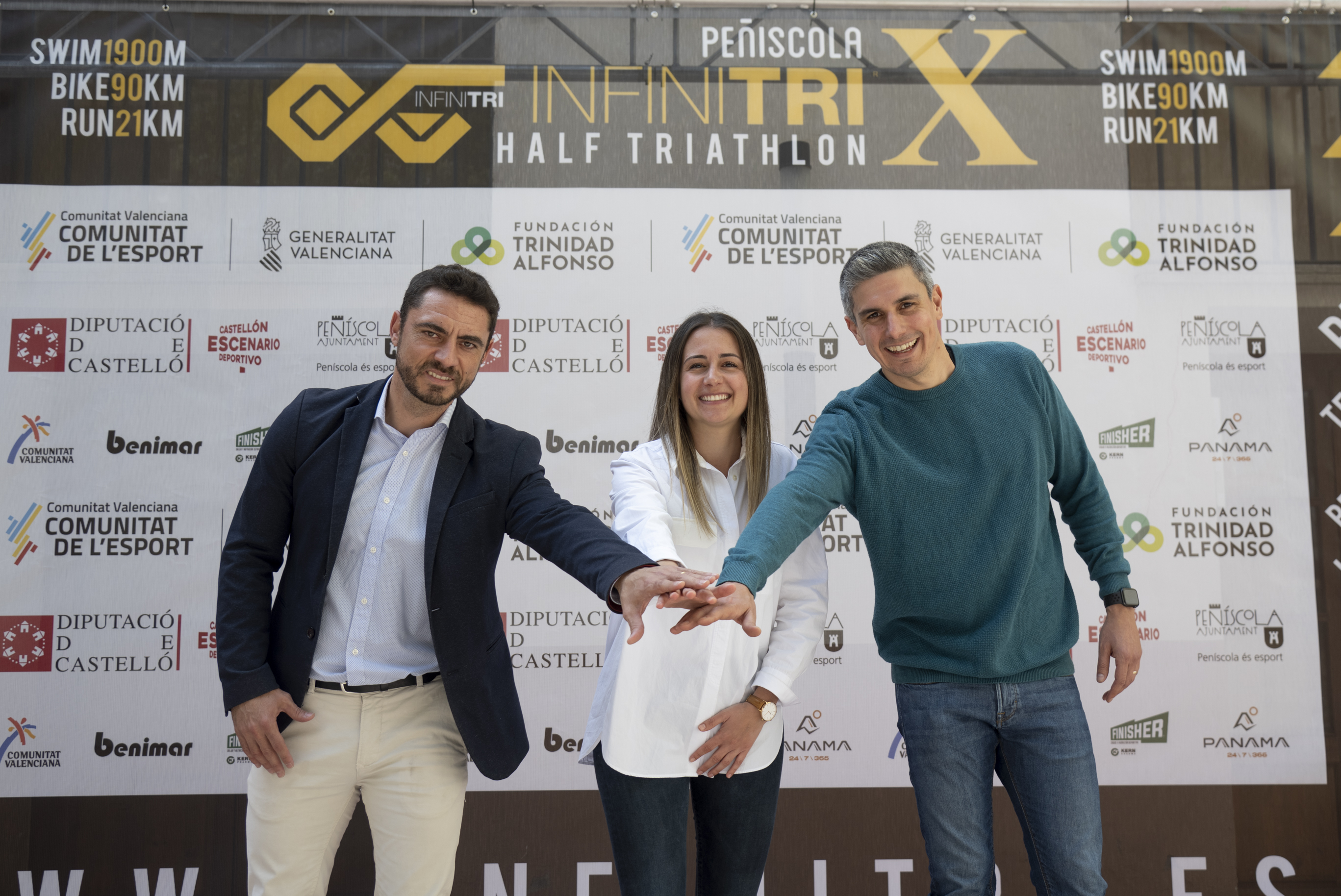 La Diputació presenta l'Infinitri Half Triathlon Peníscola amb una xifra rècord de participació de dones