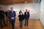 Puig visita l'exposició «Pilar Dolz i l'ofici de gravar» que mostra la faceta artística de la reconeguda galerista