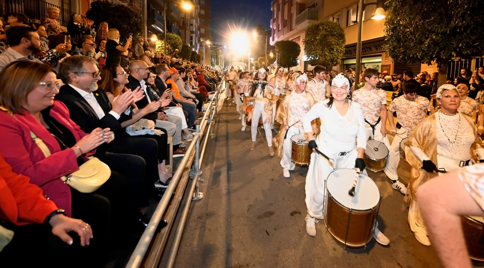 Martí destaca el potencial del Carnaval de Vinaròs i anuncia la creació d’una línia d’ajudes per a la promoció
