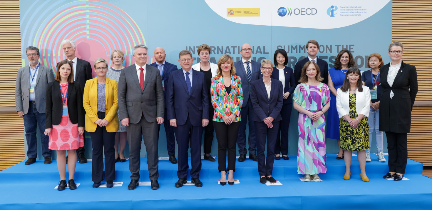Puig demana un gran pacte per l'Educació que responga a la digitalització i el multilingüisme