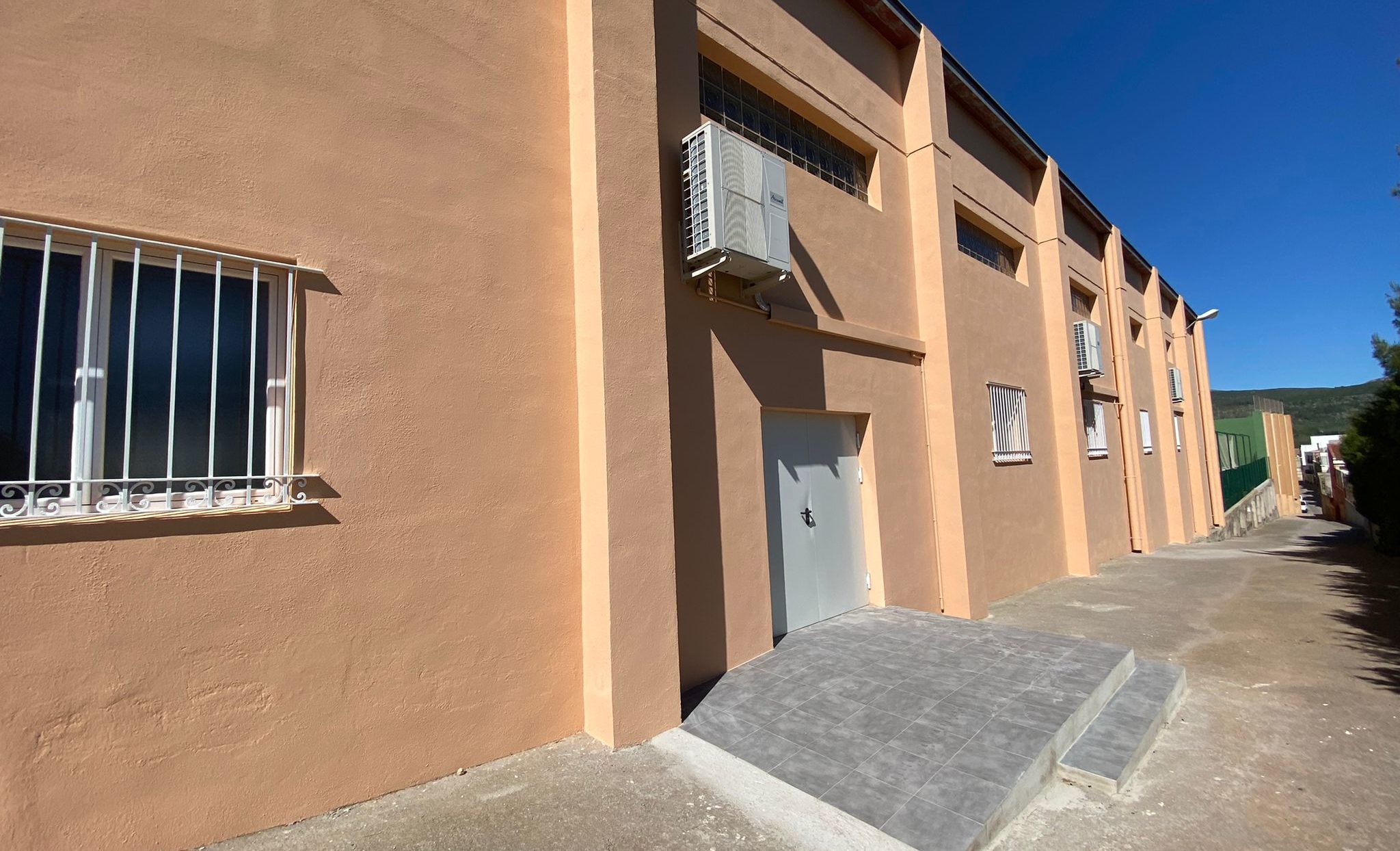 Tírig inverteix 30.000 euros en la millora del pavelló multiusos