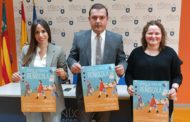 Peníscola promociona el comerç de proximitat amb una desfilada
