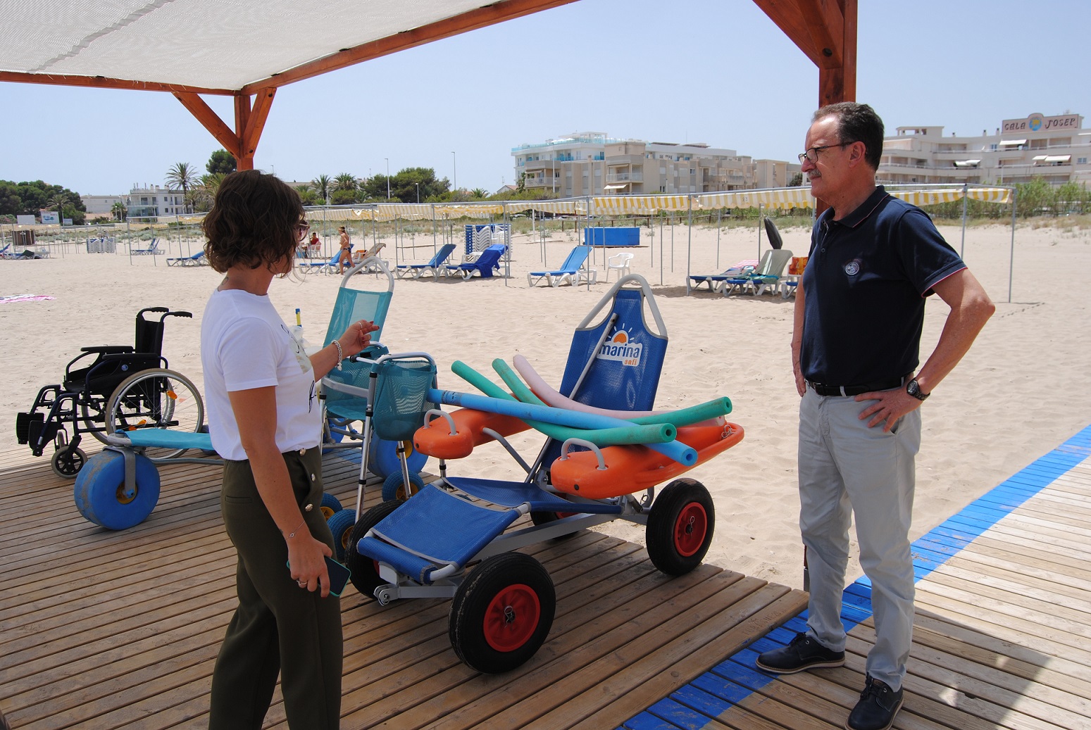 Obrin els punts de platja accessible de Carregador i Romana a Alcossebre