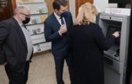 La instal·lació dels 135 caixers automàtics contra l'exclusió financera desperta l'interés del Ministeri d'Assumptes Econòmics