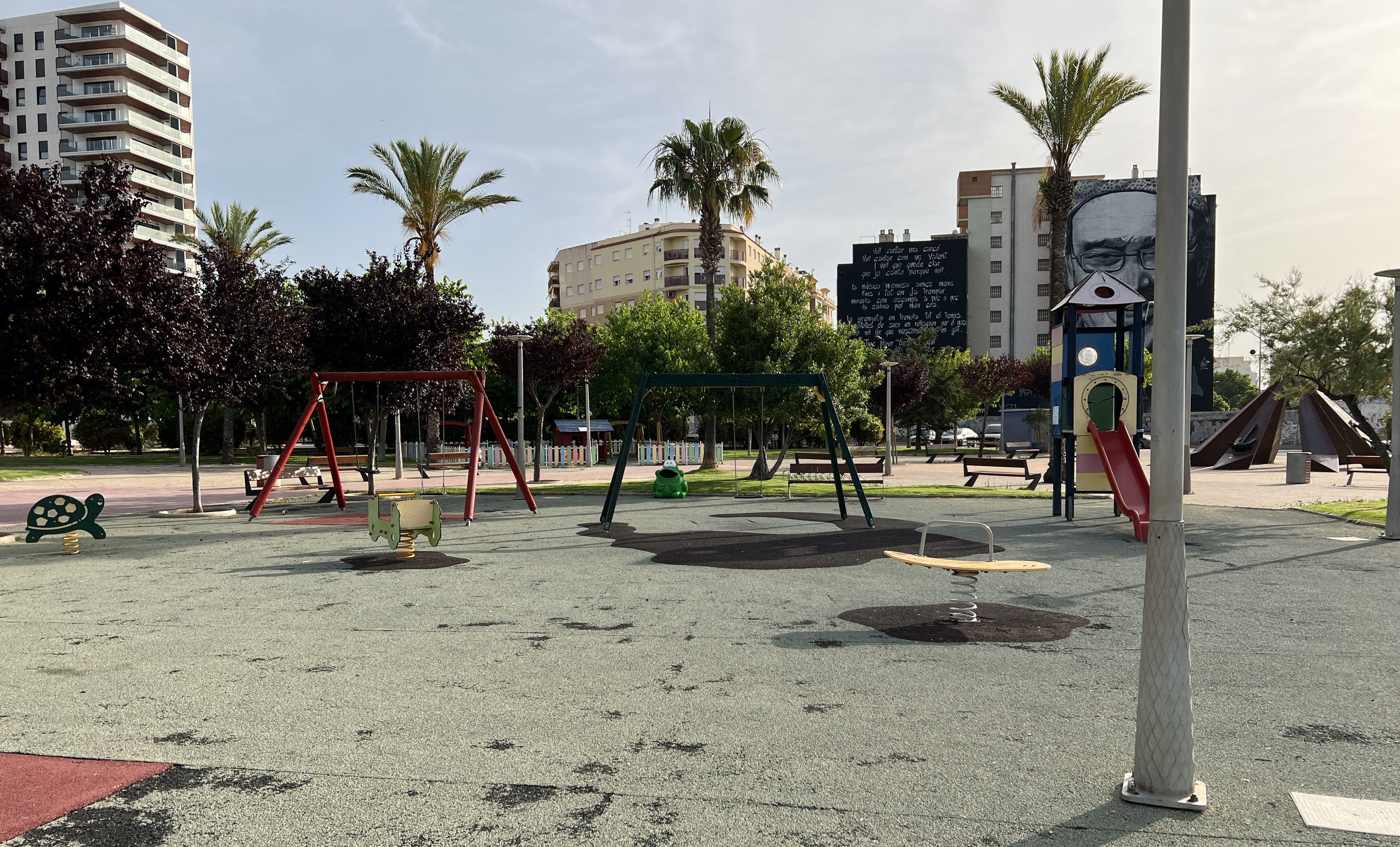 Vinaròs renovarà els parcs infantils de les places Espanya i Sant Andreu