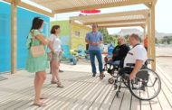Peníscola estrena el nou Punt Accessible de la platja sud
