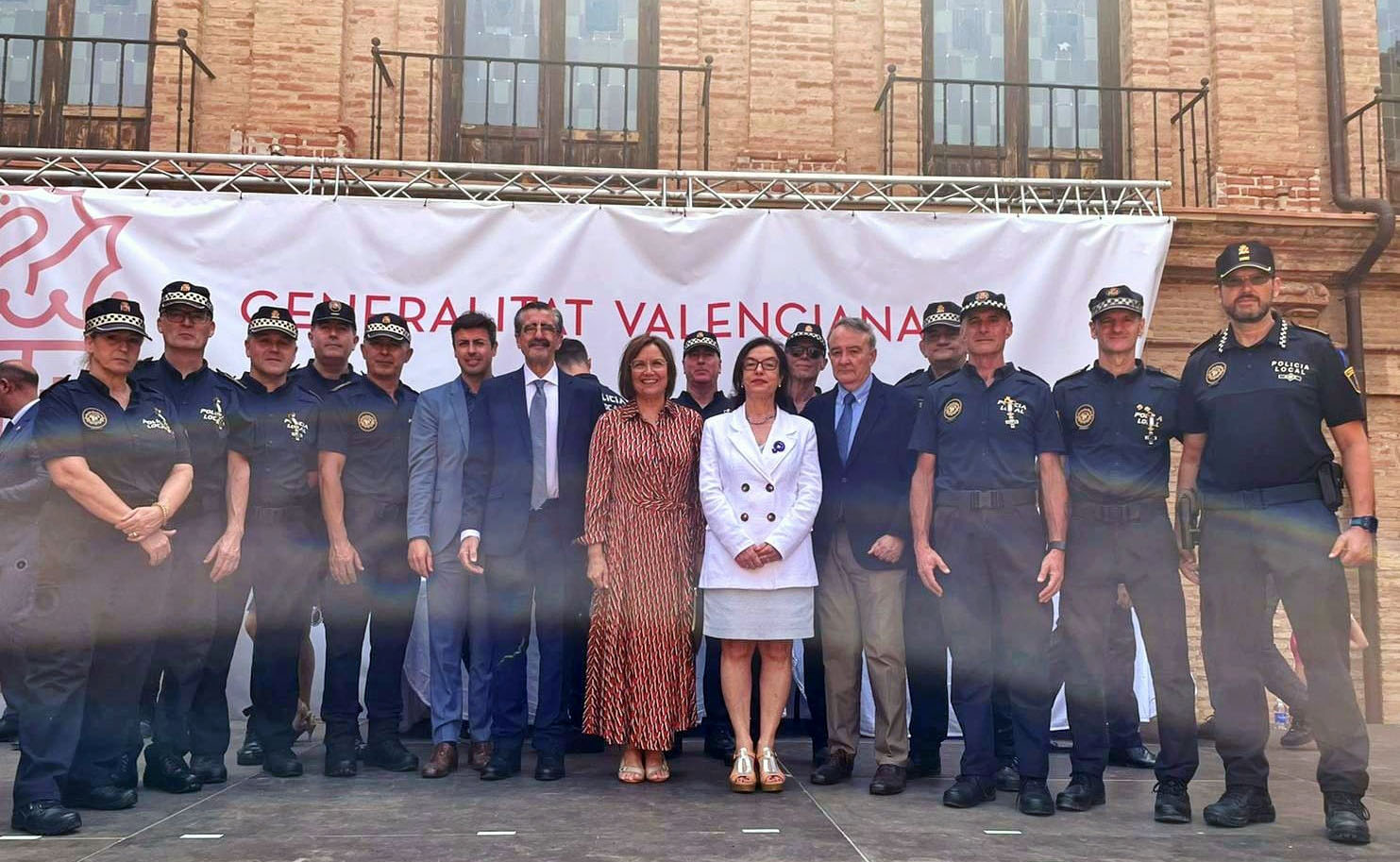 La Generalitat condecora 12 membres de la Policia Local de Benicarló per 25 anys de servei