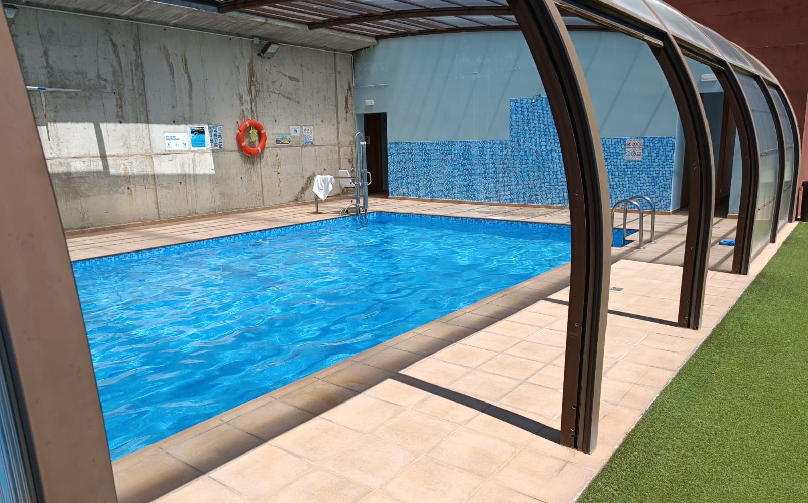 Ares ja gaudeix de la piscina