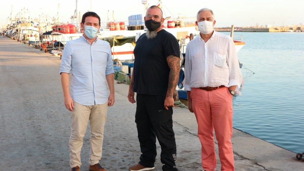 La Diputació renova el conveni amb la Federació de Pescadors per a la recollida de plàstics a la mar