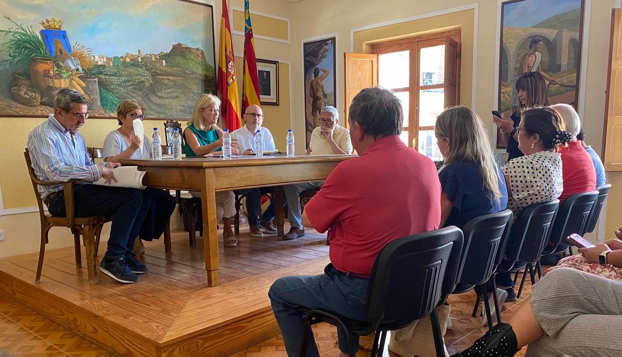 Bravo anuncia dos oficines per a agilitzar les ajudes als 26 municipis afectats pels incendis de Vall d'Ebo i Bejís
