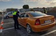 La Policia Local de Benicarló consciencia sobre els perills de les distraccions al volant