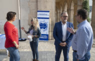 Martí i Puerta visiten la taula informativa d’AFA Castelló amb motiu del Dia Mundial de l'Alzheimer