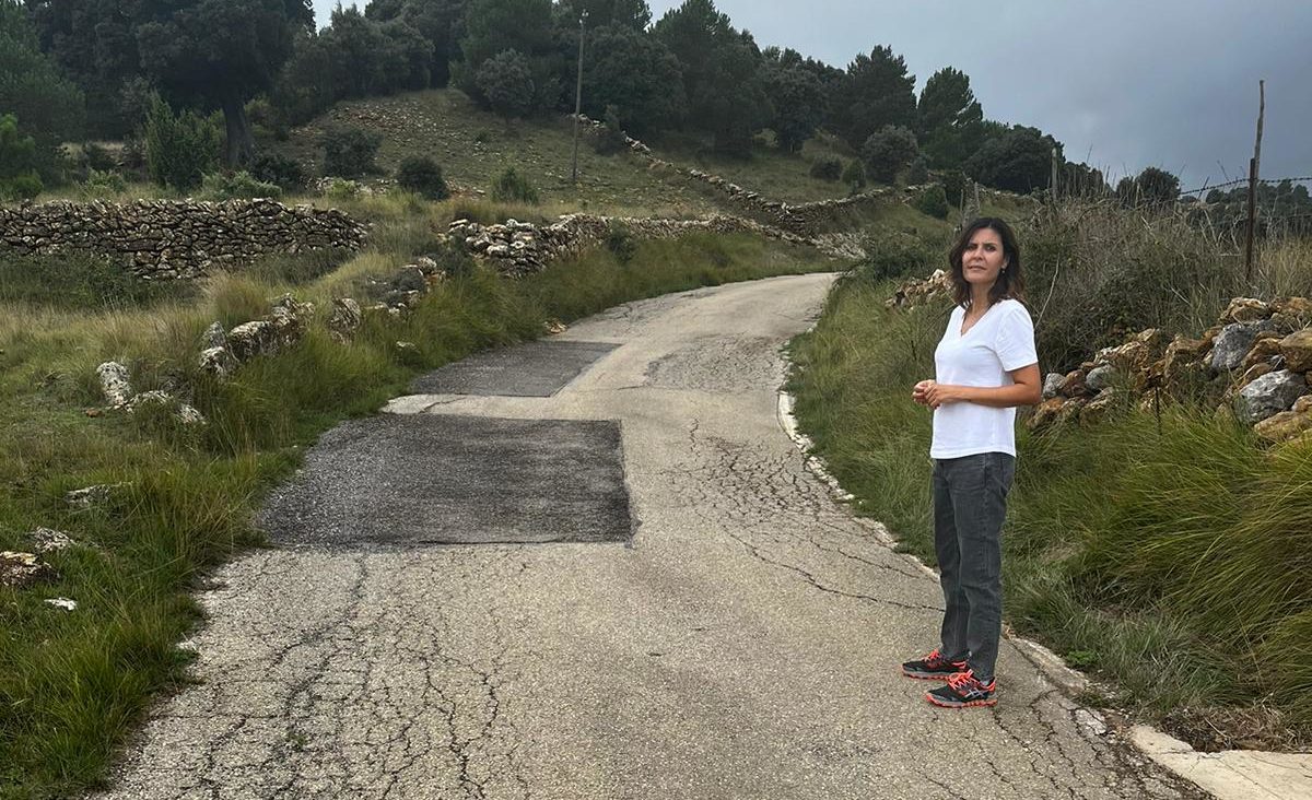 El PSOE «aparca» la reparació de la carretera de Rossell a Bel i el PP demana l'execució «urgent»