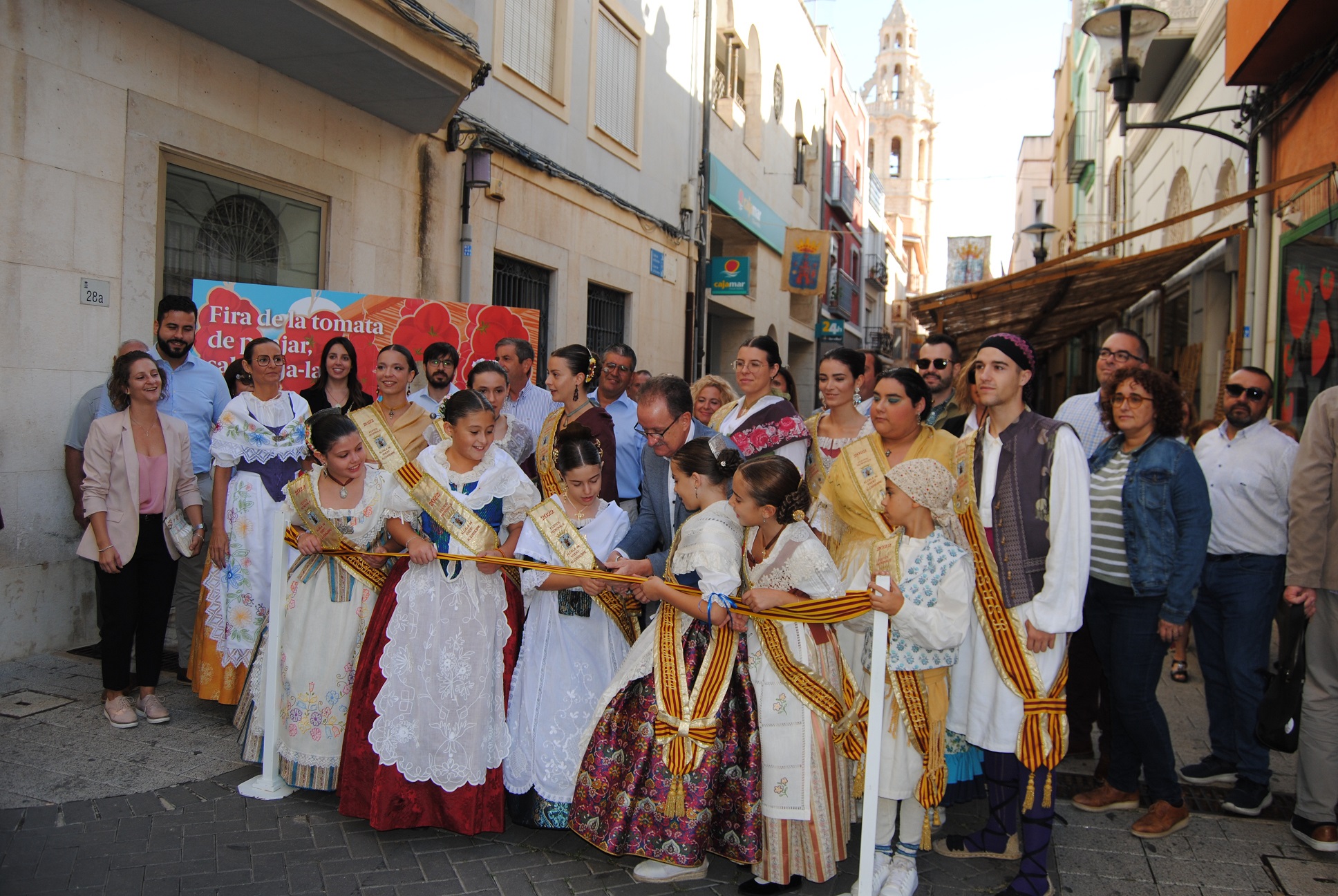 Alcalà de Xivert inaugura la VIII Fira de la Tomata de Penjar