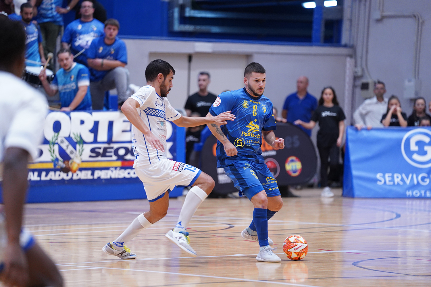 El Servigroup Peníscola goleja a O Parrulo 9-2 i segueix líder de Segona
