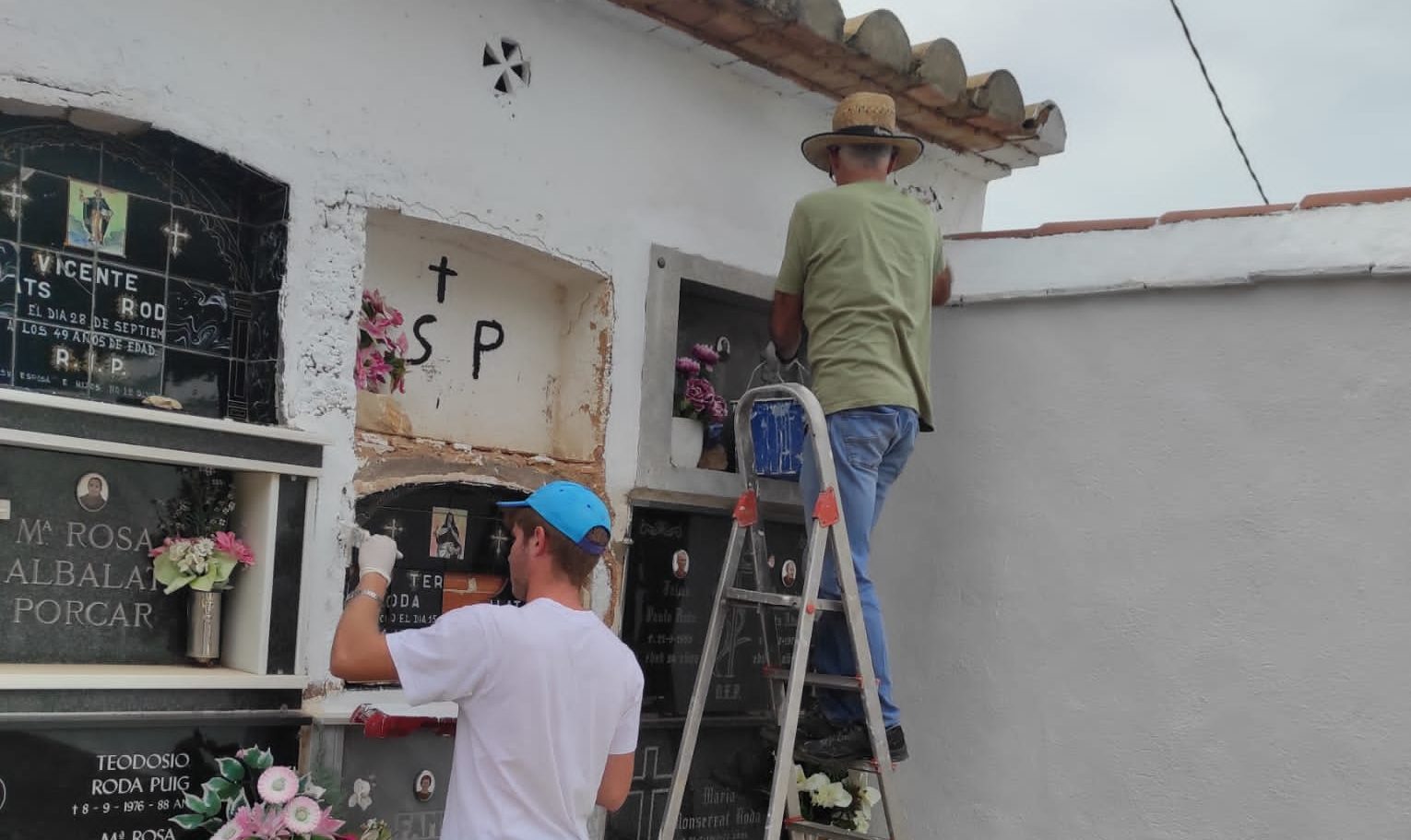 Tírig prepara el cementeri per a Tots Sants