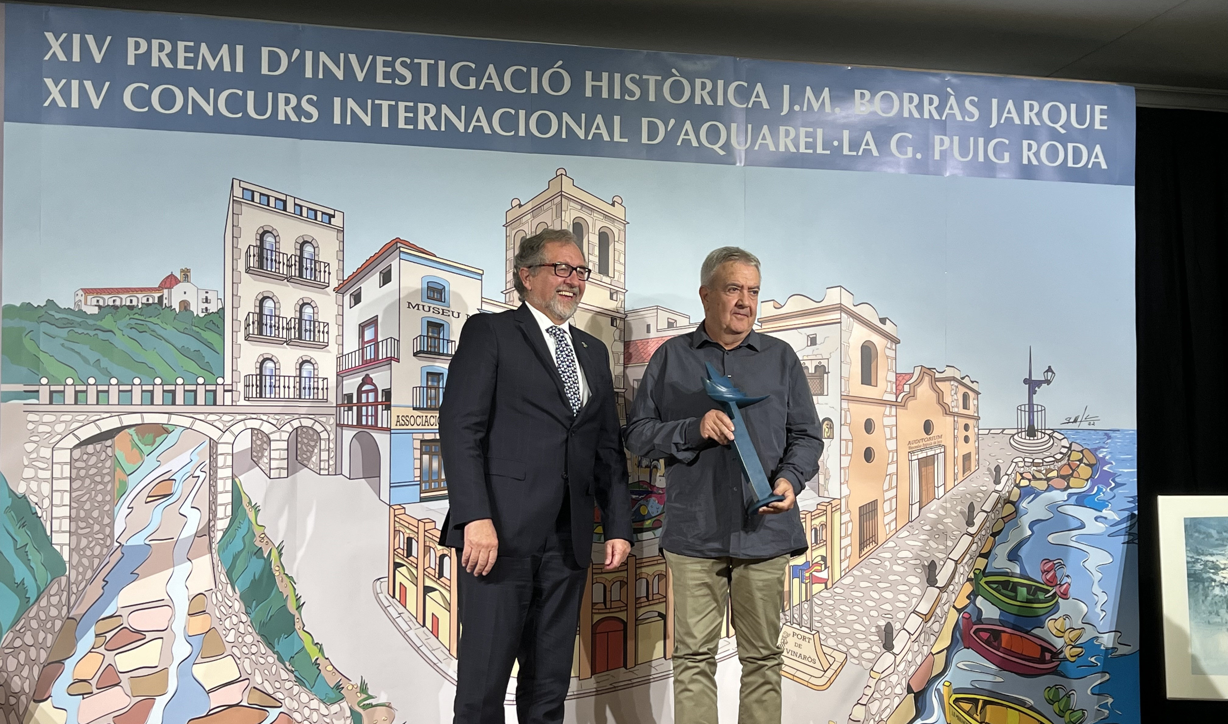 Martí entrega el premi del XIV Concurs Internacional d'Aquarel·la Puig Roda en la Nit de la Cultura de Vinaròs