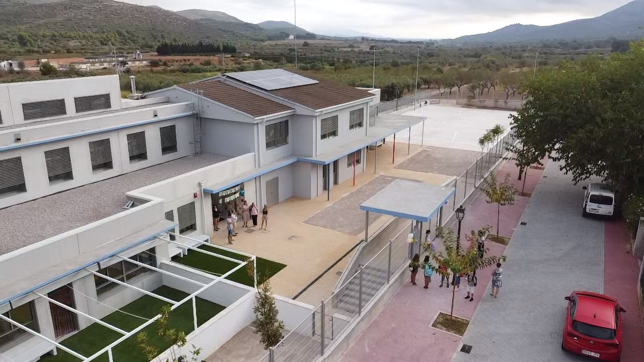 Educació convoca la bossa d'intèrprets de llengua de signes per a promoure la inclusió educativa