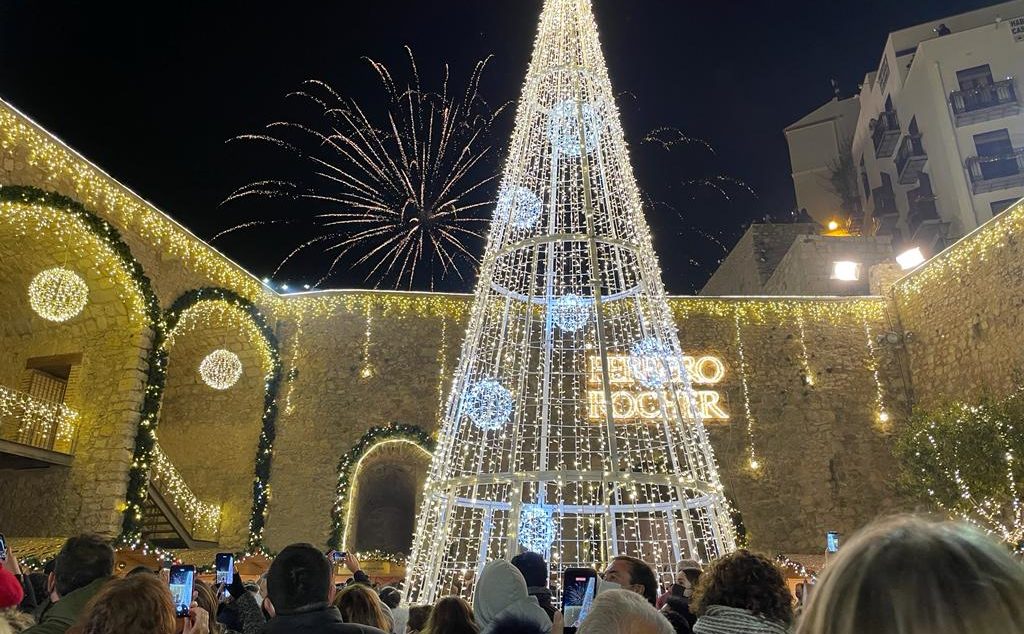 Peníscola encendrà la «Llum de Nadal» amb un espectacle pirotècnic