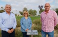 El jardí de la Cooperativa Agrícola Sant Isidre de Benicarló ja té la placa commemorativa